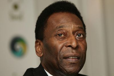 Pele’s daughter vows to stay with Brazil great as he receives hospital care