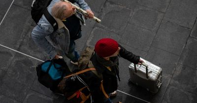 Qantas flight passengers in 48-HOUR delay face landing at Heathrow on Christmas day