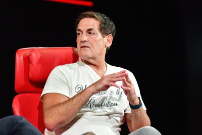 Mark Cuban defends Bitcoin, says anyone investing in gold is ‘dumb as f***’