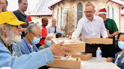 Anthony Albanese urges Australians to support others in need this Christmas