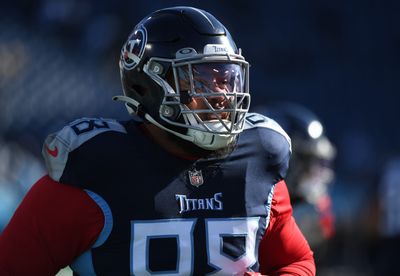 Titans’ Byard, Simmons thank fans for braving cold, have positive message after Week 16