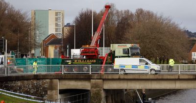 Huge recovery operation to retrieve car from River Tawe after two killed