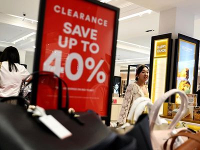 Aussies seek bargains in post-Xmas sales
