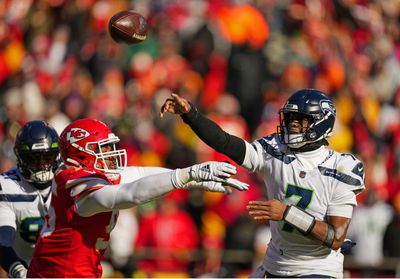 Geno Smith says Seahawks offense needs more up-tempo play