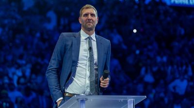 Mavericks Unveil Dirk Nowitzki Statue on Christmas Day