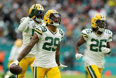 Packers defeat Miami to boost NFL playoffs hopes