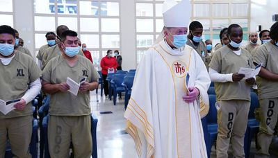 Cardinal Blase Cupich reminds inmates at Cook County Jail that they are not forgotten