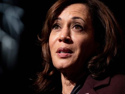 Busloads of migrants dropped off near Kamala Harris's home on Christmas Eve