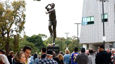 Tributes flow for cricket legend Shane Warne before Boxing Day Test at MCG