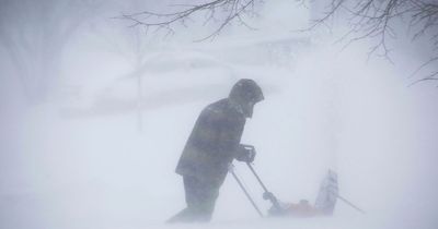 America's big freeze kills 50 as New York 'like a war zone' - temperatures hit -50C