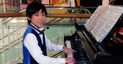 Glasgow schoolkid entertains shoppers with incredible piano performance at Braehead