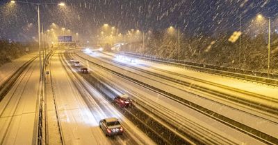 Ireland braced for rare ‘thundersnow’ amid winter storm fears as Met Eireann forecast new cold blast