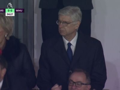 Arsene Wenger returns to Arsenal for first time since leaving club