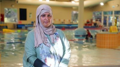 Women-only swimming lessons breaking down cultural barriers