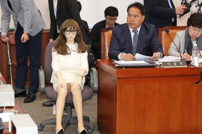 South Korea ends import ban on sex dolls