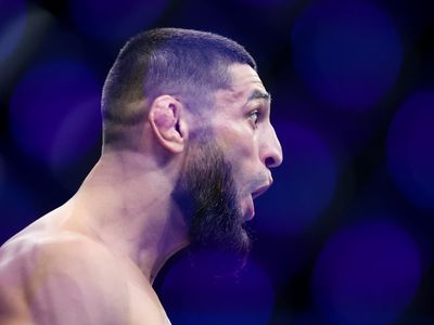 Khamzat Chimaev accuses UFC middleweight champion Alex Pereira of avoiding title clash