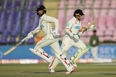 New Zealand foil Pakistan after Salman's hundred in first Test
