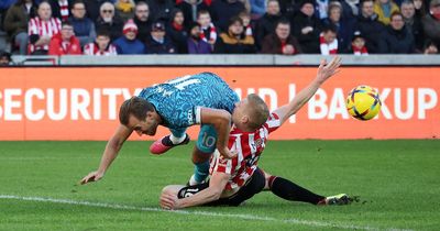 Ex-Premier League referee makes major claim on Tottenham Harry Kane penalty shout vs Brentford