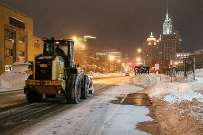 US digs out from monster storm as death toll passes 50