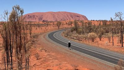 James McAlloon fulfils dream of walking across Australia, treks 5,100km in total from coast to coast