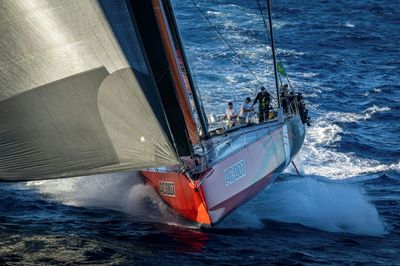 Andoo Comanche wins Sydney-Hobart but misses race record