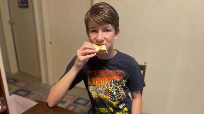 Mealtimes can be challenging for people with autism, but experts say these approaches can help