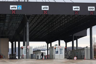 Kosovo closes main border crossing after roadblock in Serbia