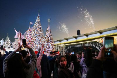 Hong Kong's travel sector struggling with shortage of staff, coaches