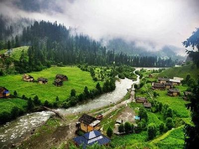 Amid Pak Terror Threat, Locals, Migrants Work Jointly To Drive Kashmir's Economy