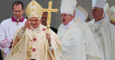 Pope Emeritus Benedict XVI 'very sick' as Pope Francis offers prayers
