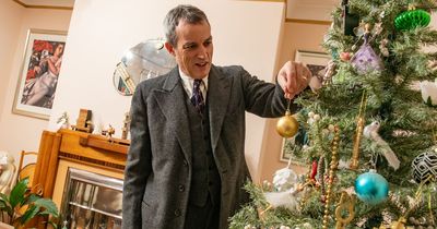 Couple who live like it's the 1930s celebrated a very old-school Christmas