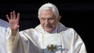 Pope Emeritus Benedict XVI in ‘worsening’ health, Vatican says