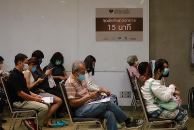 Call for tourist booster shots as Chinese return