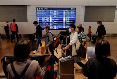 Hong Kong asks Japan to drop airport bans, 60,000 travellers affected