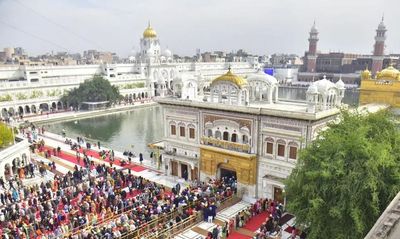 Guru Gobind Singh Jayanti: Devotees Offer Prayers At Golden Temple In Amritsar