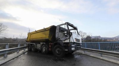 Kosovo Serbs to Remove Barricades that Triggered Tensions