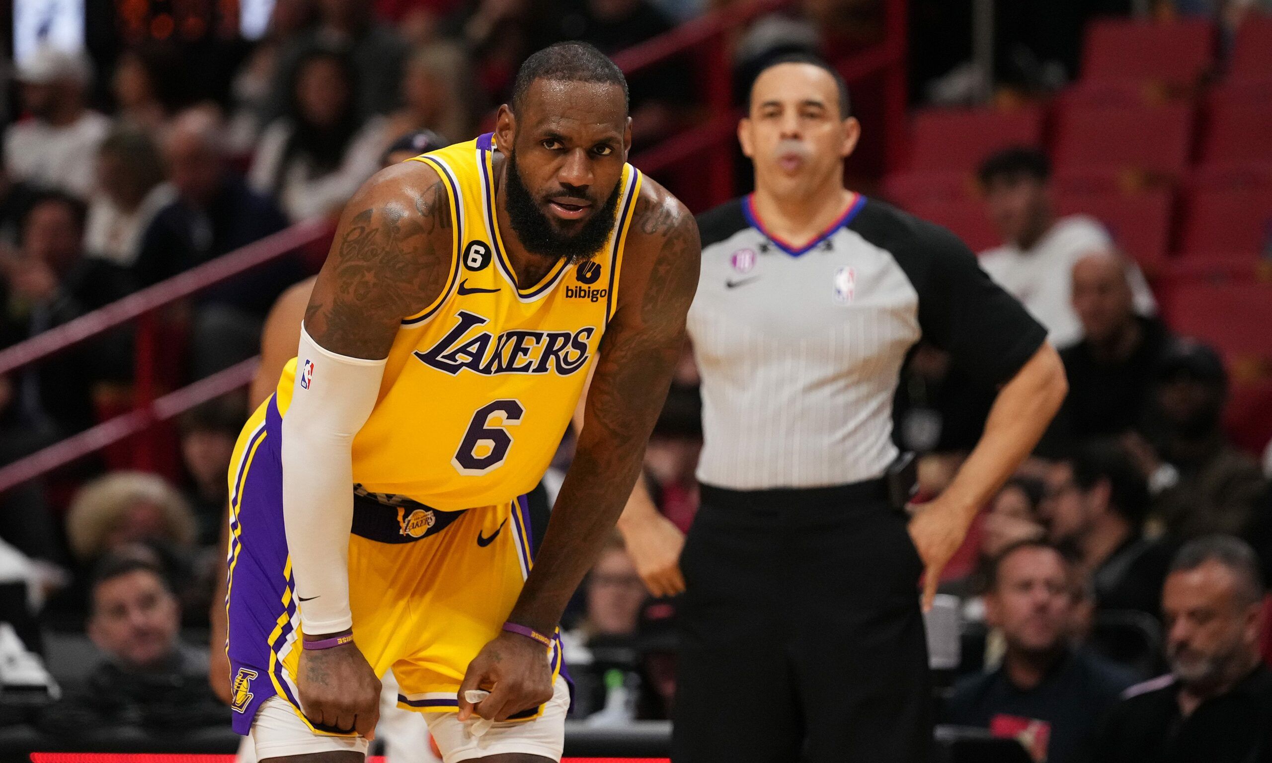 Is LeBron James Getting Frustrated With The Lakers?