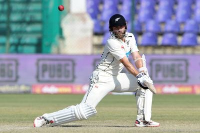 Pakistan fight to avoid defeat in first Test after Williamson double ton