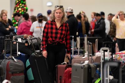 Southwest cuts 2,300 flights, schedule in sustained chaos