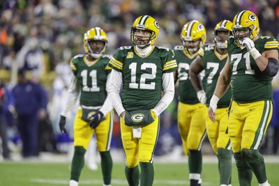 Fantasy football Week 17 studs, duds and sleepers: Aaron Rodgers might win fantasy football managers a championship