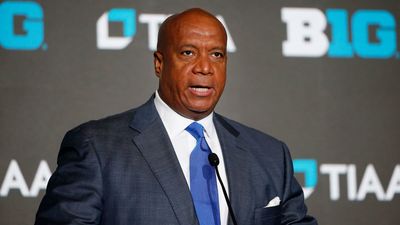 Big Ten Commissioner Kevin Warren Interviews With Bears, per Report