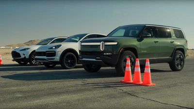 Rivian R1S Faces Porsche Cayenne Turbo GT, DBX707 In Super SUV Drag Race