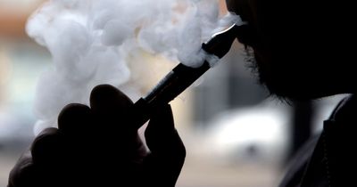 Disposable vapes 'should be banned' says Liverpool health boss