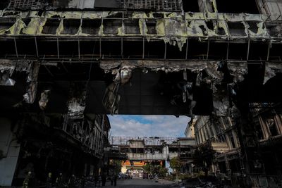 Rescuers search for bodies in ruins of Cambodia casino fire