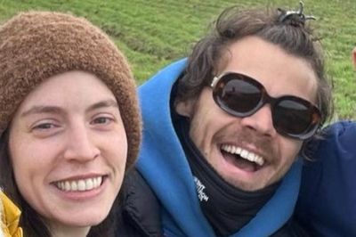 Harry Styles spends Christmas holidays with mum and sister in UK after Olivia Wilde split