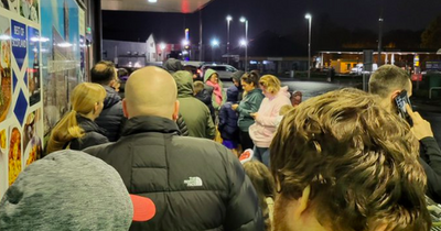 Glasgow Aldi shoppers queue in the dark to nab popular Prime energy drink