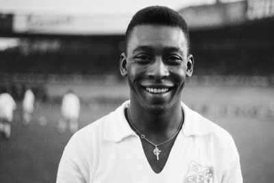 'Football in four letters': Global media bows to 'King' Pele