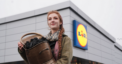 Lidl helps shoppers bring in the new year by handing out lumps of coal