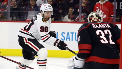 Tyler Johnson speaking up to try to help Blackhawks: ‘At least we’re trying to work together’