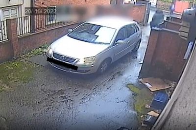 CCTV shows shocking moment woman attacked and robbed by stranger in New Cross alleyway
